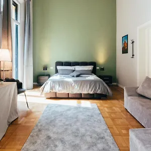 - Private Bathroom Bolonia